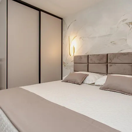 Апартаменты Stunning Bella On Znjan Beach, Private Parking