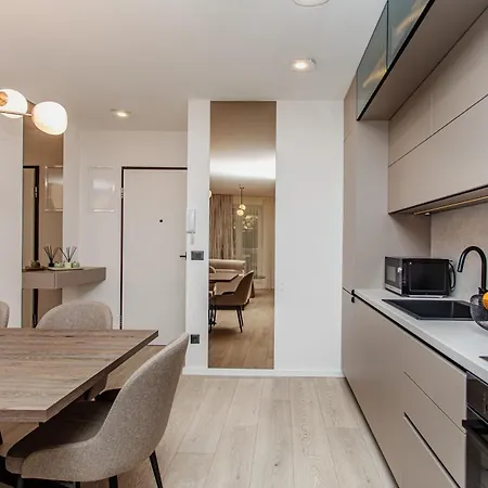 Apartment Stunning Bella On Znjan Beach, Private Parking Split