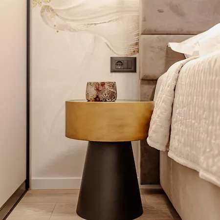 Stunning Bella On Znjan Beach, Private Parking Apartment Split