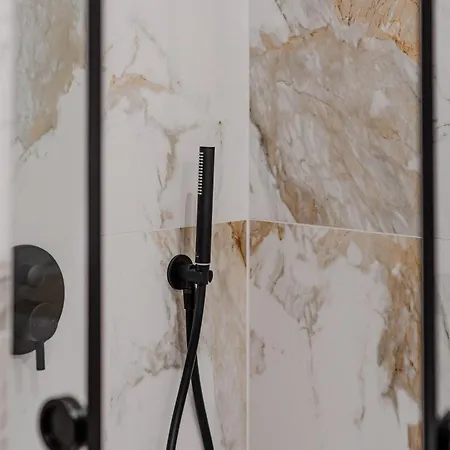 Apartment Stunning Bella On Znjan Beach, Private Parking Split