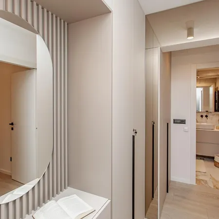 Stunning Bella On Znjan Beach, Private Parking * Split