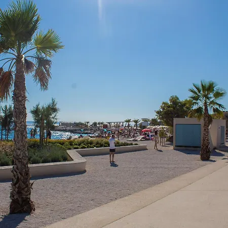Stunning Bella On Znjan Beach, Private Parking Σπλιτ