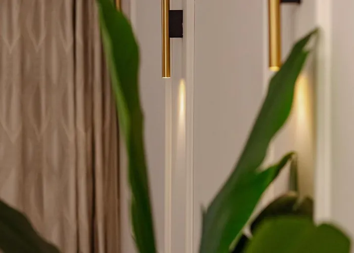 Stunning Bella On Znjan Beach, Private Parking Apartamento *