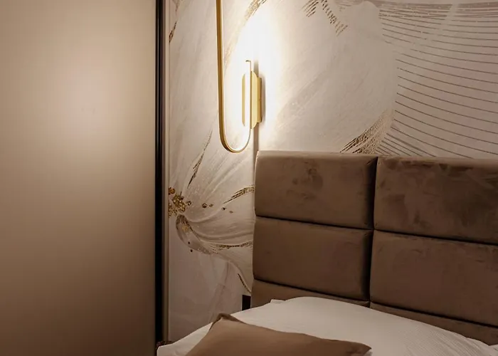 Stunning Bella On Znjan Beach, Private Parking Apartamento