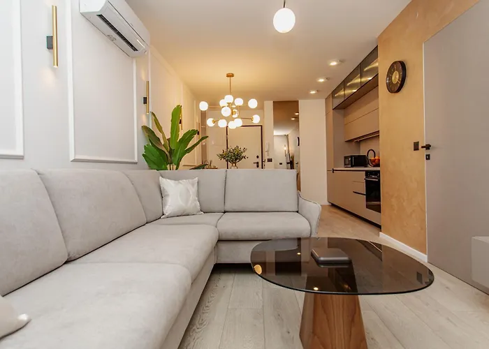 Stunning Bella On Znjan Beach, Private Parking * Split