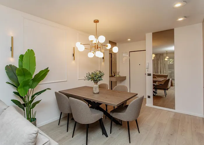 Apartamento Stunning Bella On Znjan Beach, Private Parking