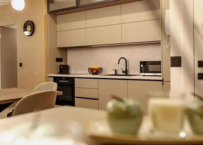 Stunning Bella On Znjan Beach, Private Parking Apartamento Split