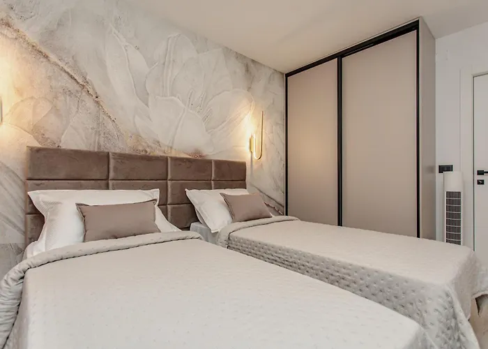 Apartamento Stunning Bella On Znjan Beach, Private Parking