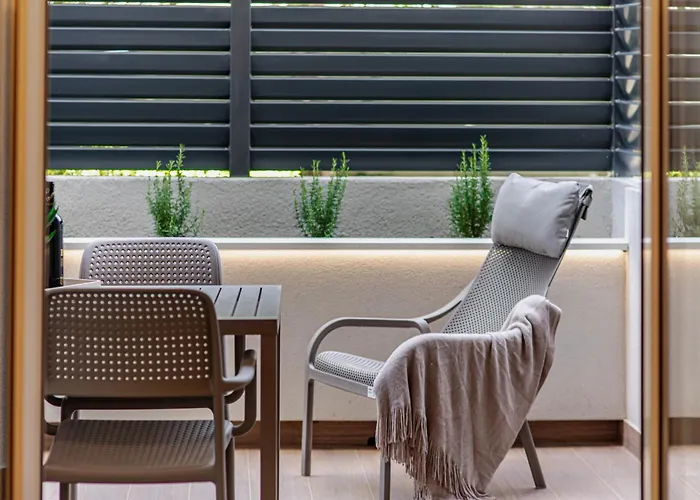 Apartment Stunning Bella On Znjan Beach, Private Parking *